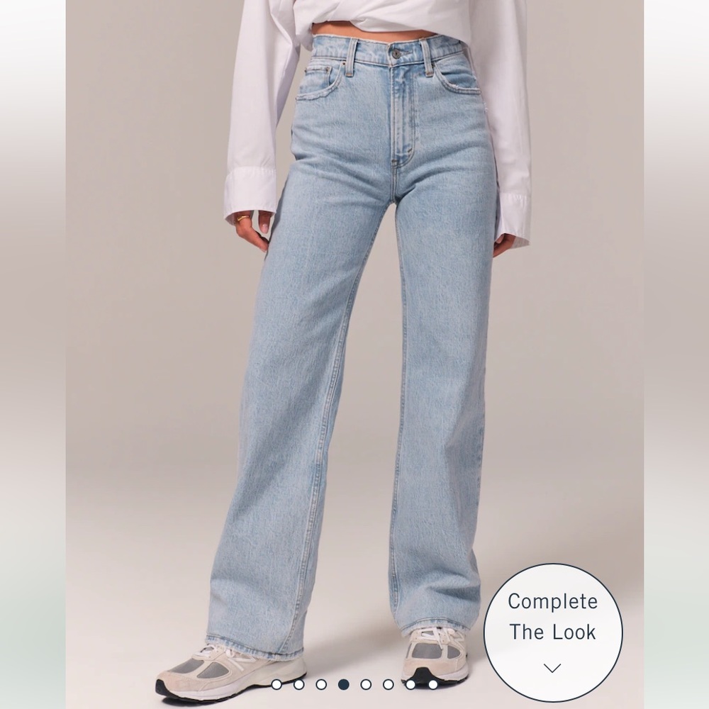NWT Abercrombie high rise 90’s relaxed jean